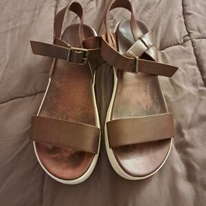 Mia Sandals Women's 7.5 Cognac Brown Platform Buckle Summer Comfort Coastal
